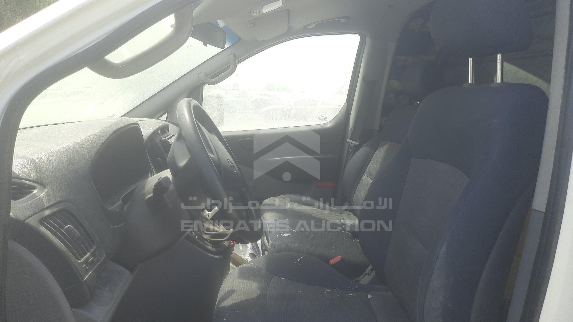 KMHWG81R5CU366112 - 2012 Hyundai H1 - #358080