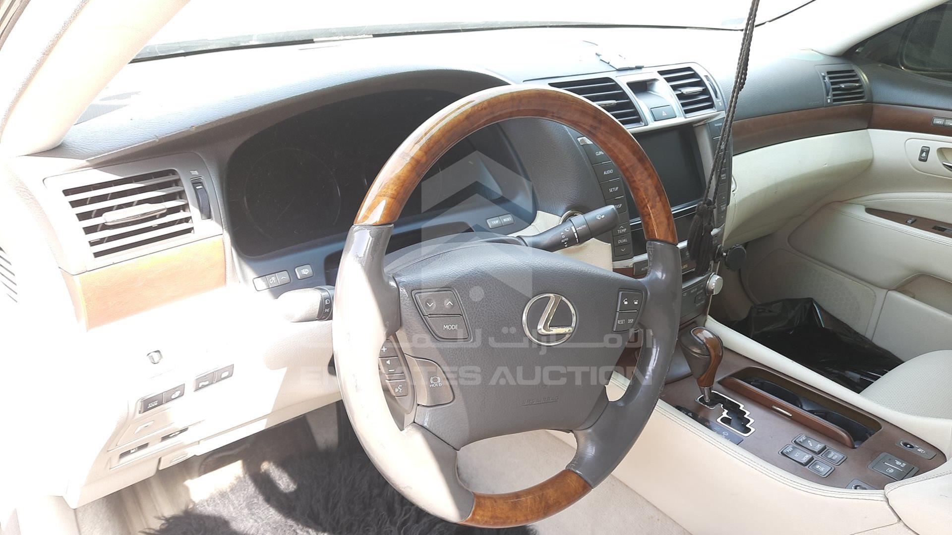 2010 LEXUS LS 460 VIN: JTHCL5EF4A5004943