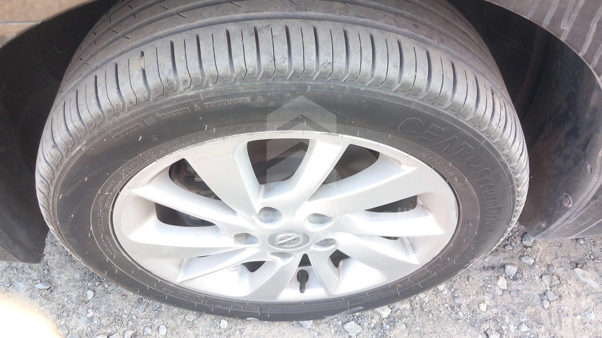2015 NISSAN SENTRA VIN: MNTAB7A94F6005138