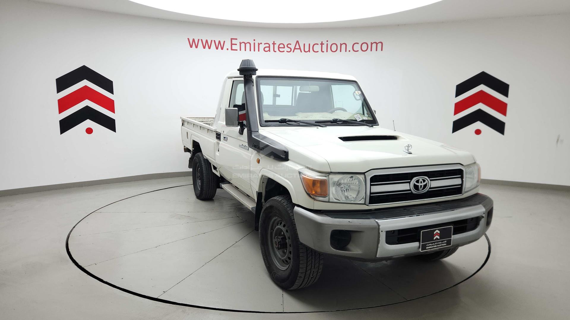 2018 TOYOTA LAND CRUISER VIN: JTFLV73J0J7503183