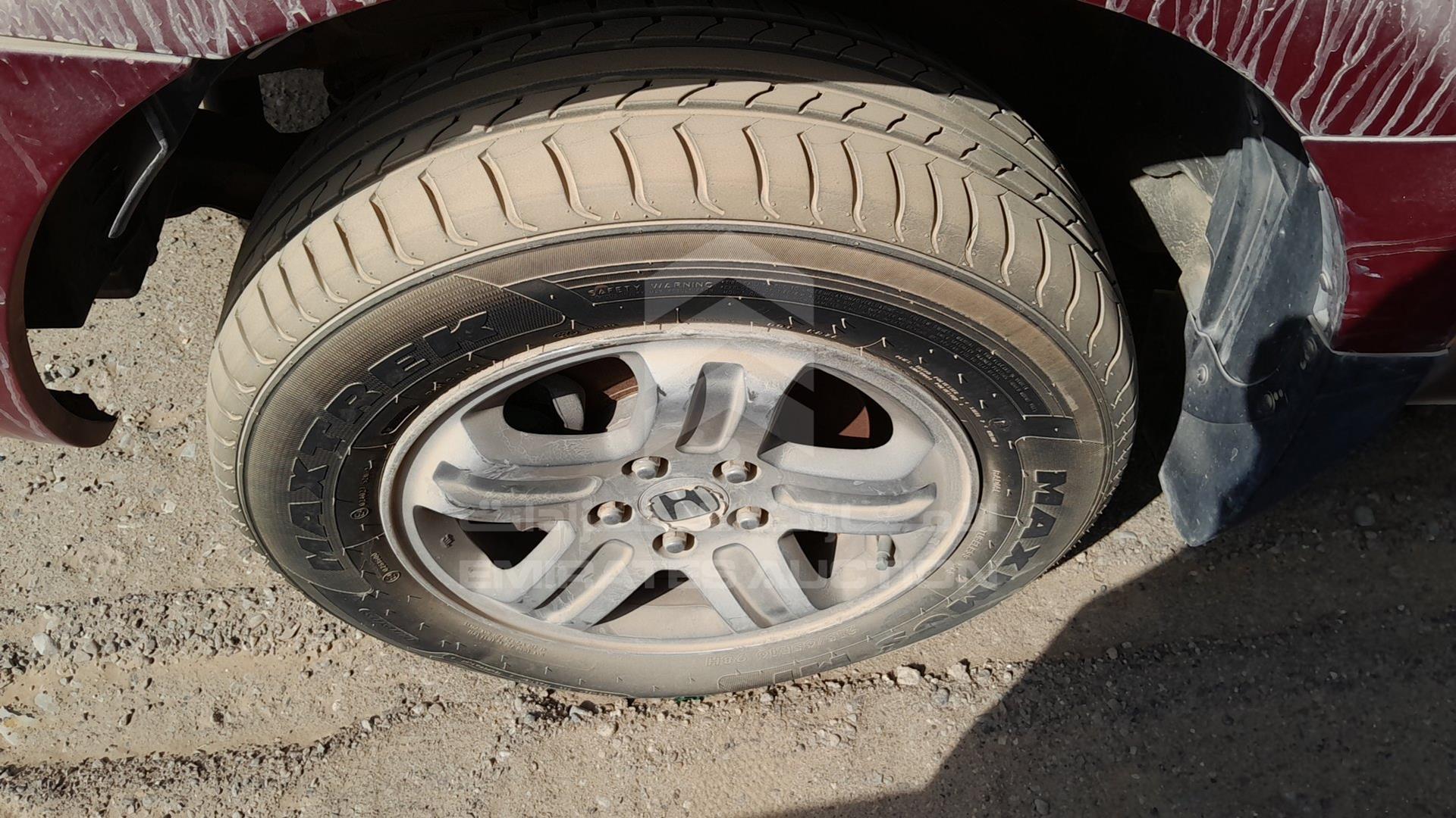 2005 HONDA MRV VIN: 2HKYF18545H700380