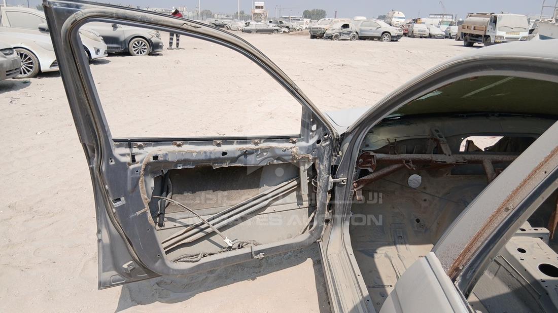 بي ام دبليو 325 2004 — الباب الأمامي الأيسر — صورة 10