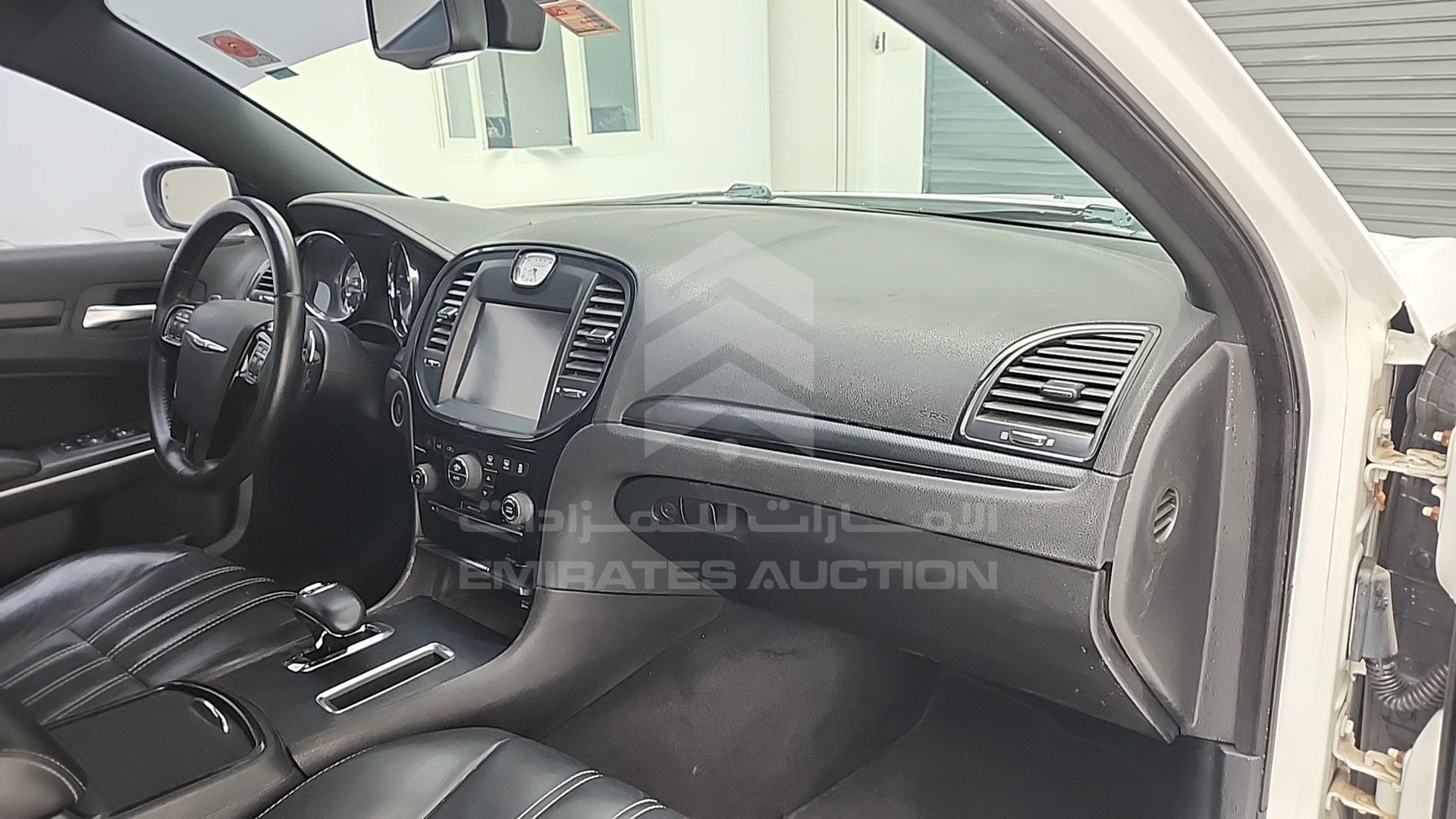 2013 CHRYSLER 300 VIN: 2C3CCABG4DH528845