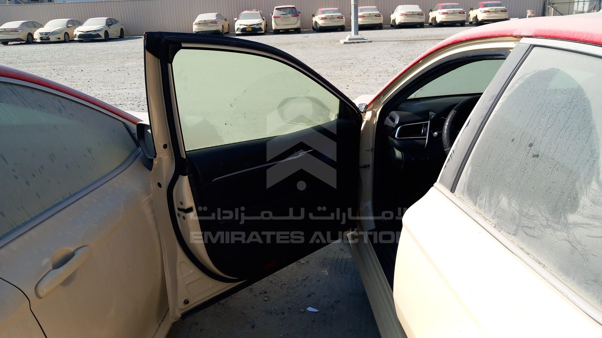 2018 TOYOTA CAMRY VIN: JTNB29HK2J3011400