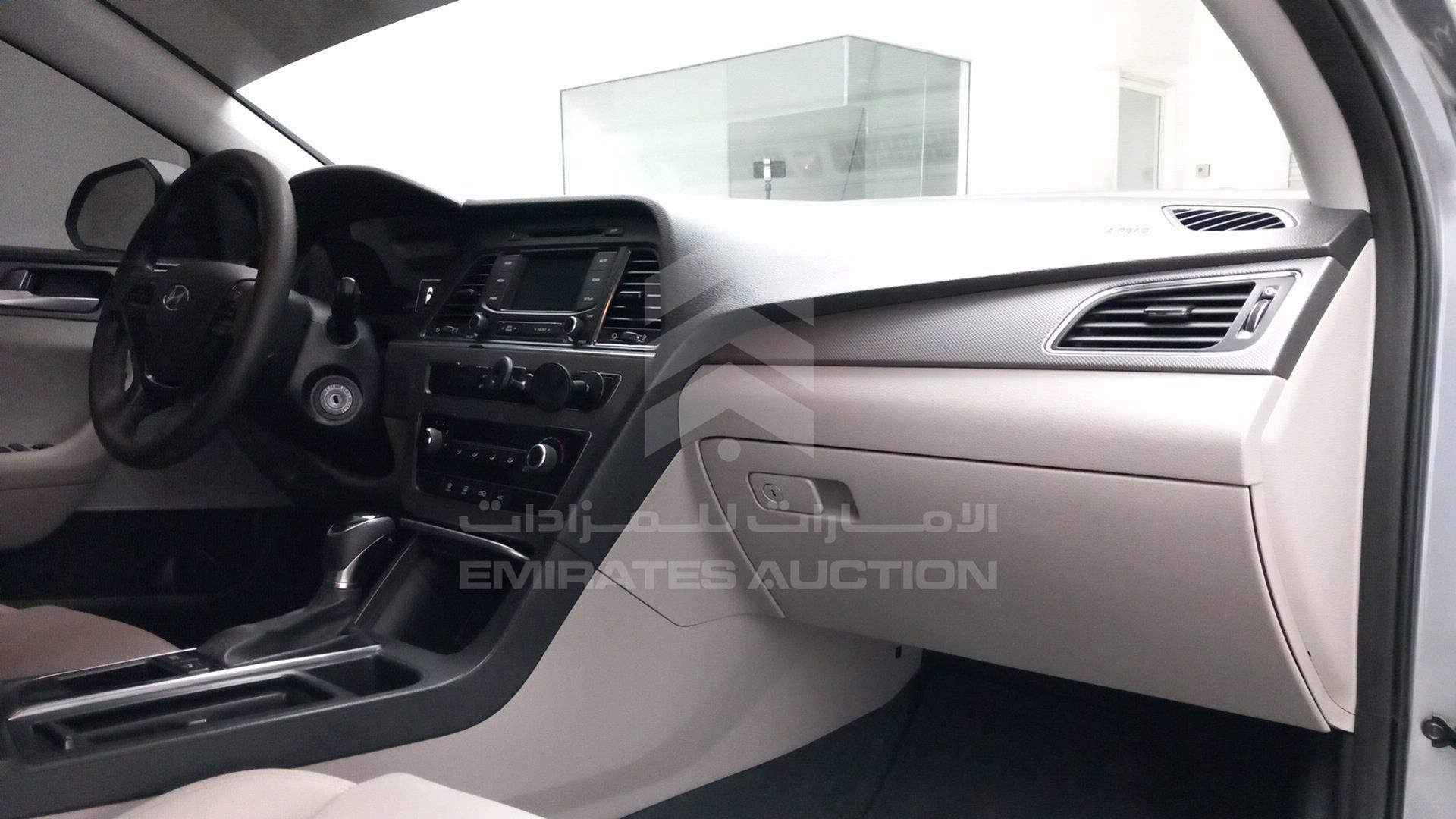 2017 HYUNDAI SONATA VIN: KMHE241G7HA278821