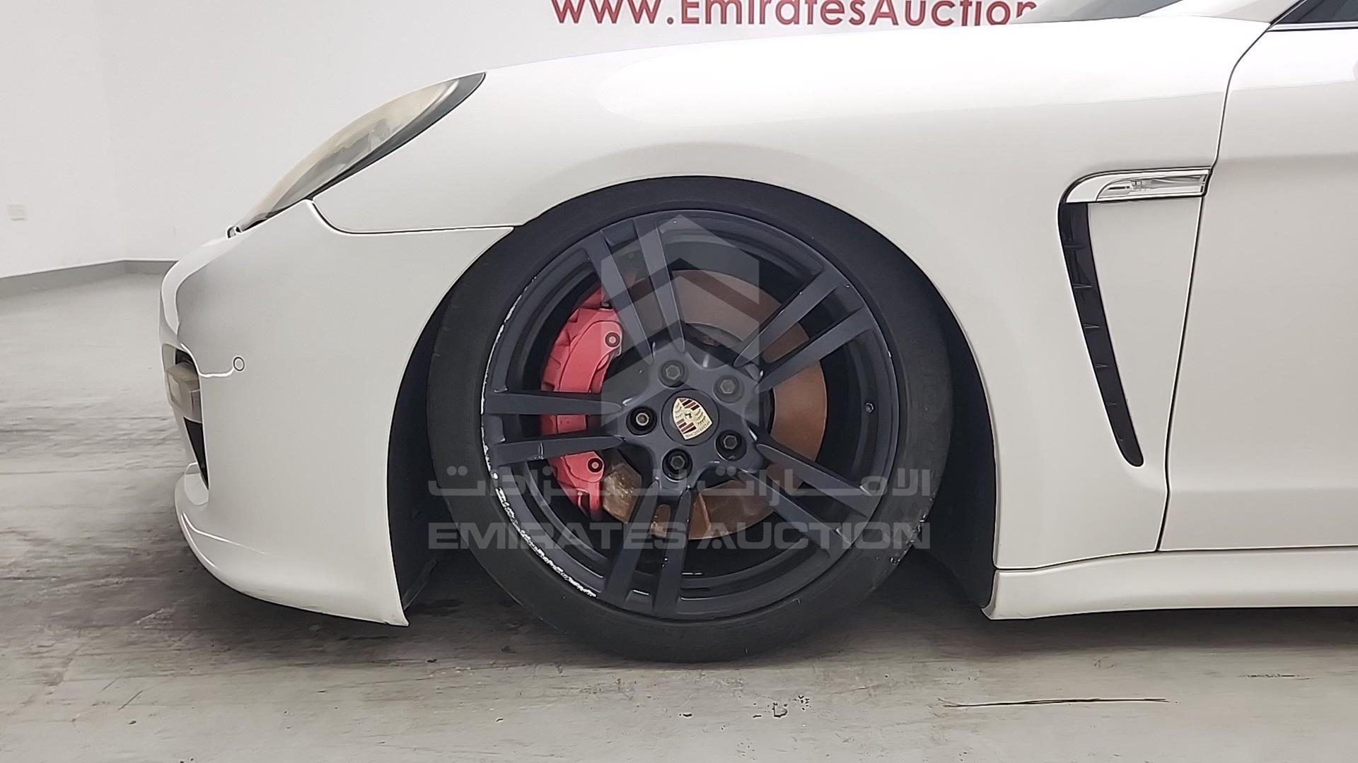 2011 PORSCHE PANAMERA VIN: WP0ZZZ97ZBL080132