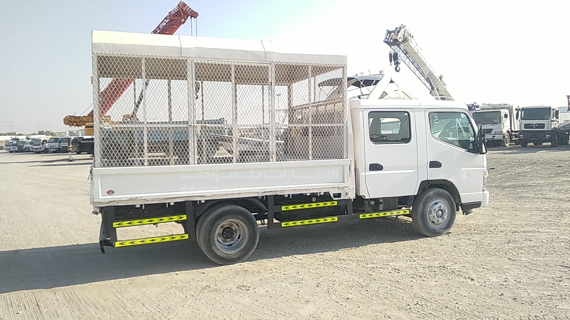2015 MITSUBISHI CANTER VIN: JL7B6E1P0FK028476