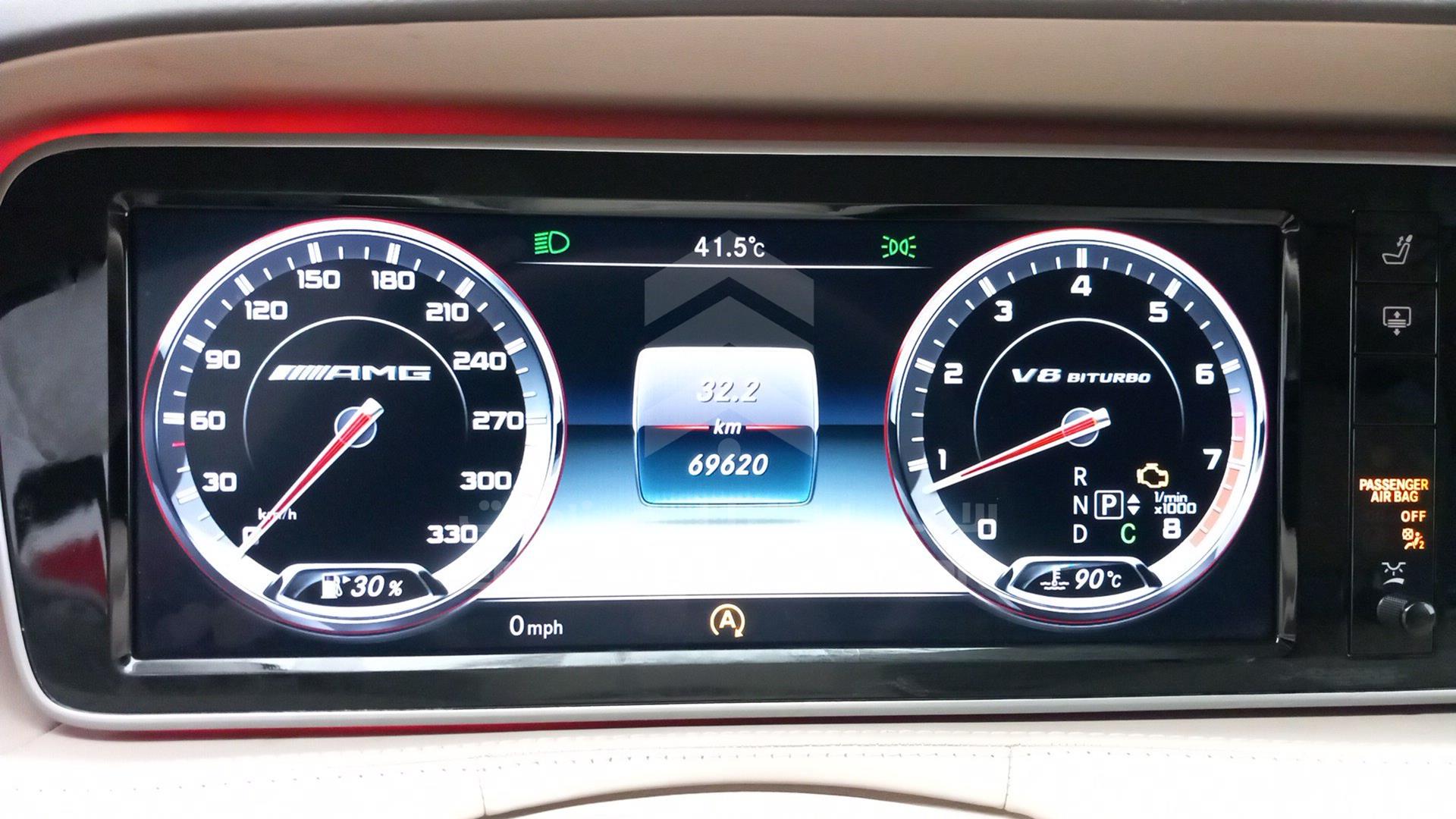 2015 MERCEDES S 63 AMG VIN: WDDUG7JB7FA074434