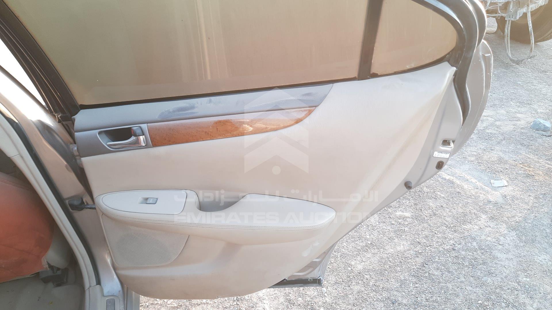 2005 LEXUS ES 330 VIN: JTHBA30G855141279