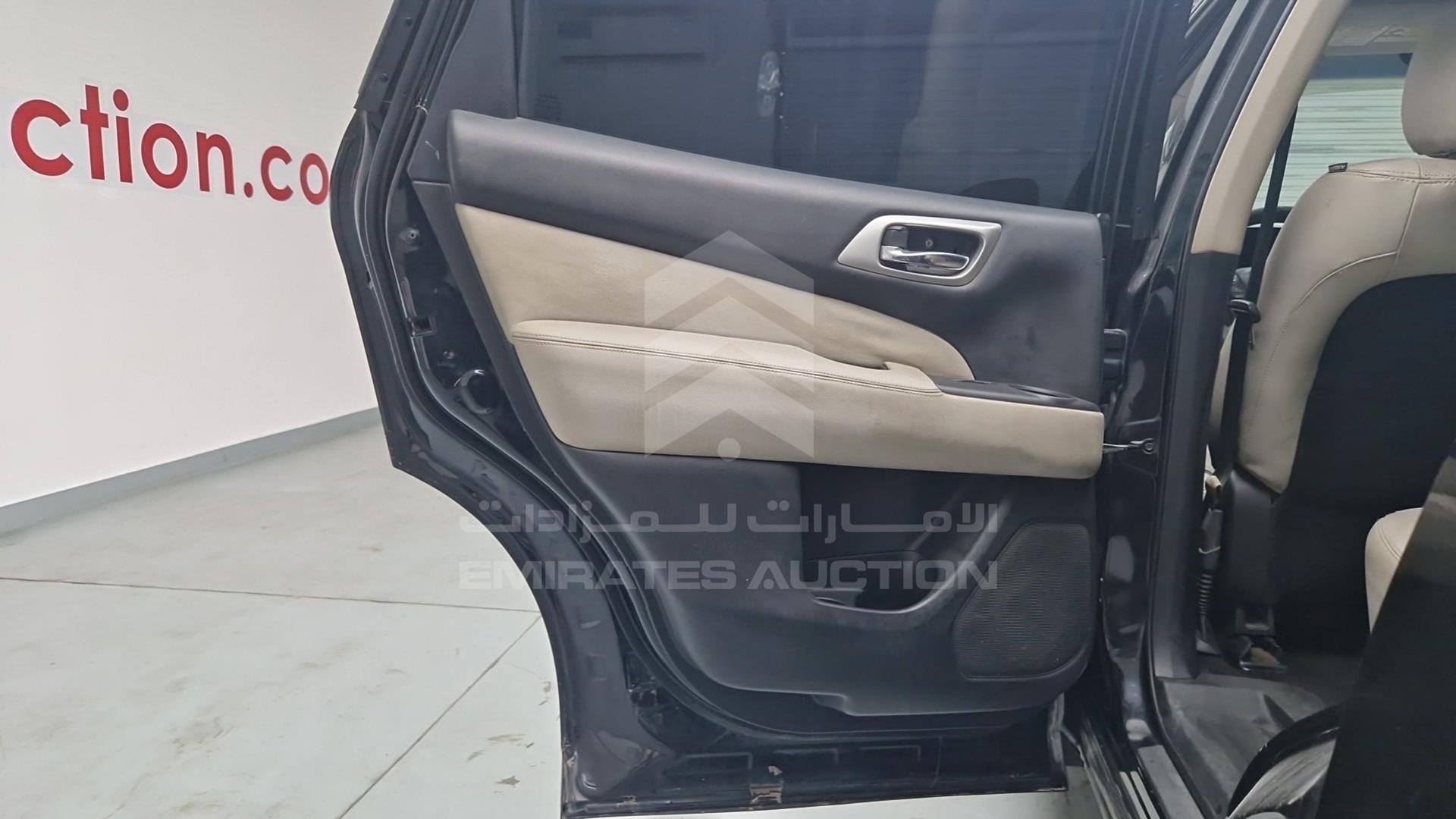 2015 NISSAN PATHFINDER VIN: 5N1AR2MM6FC620132