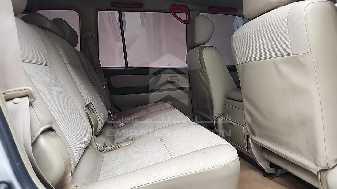 2006 Toyota Land Cruiser — Rear Right Passenger View — Photo 26