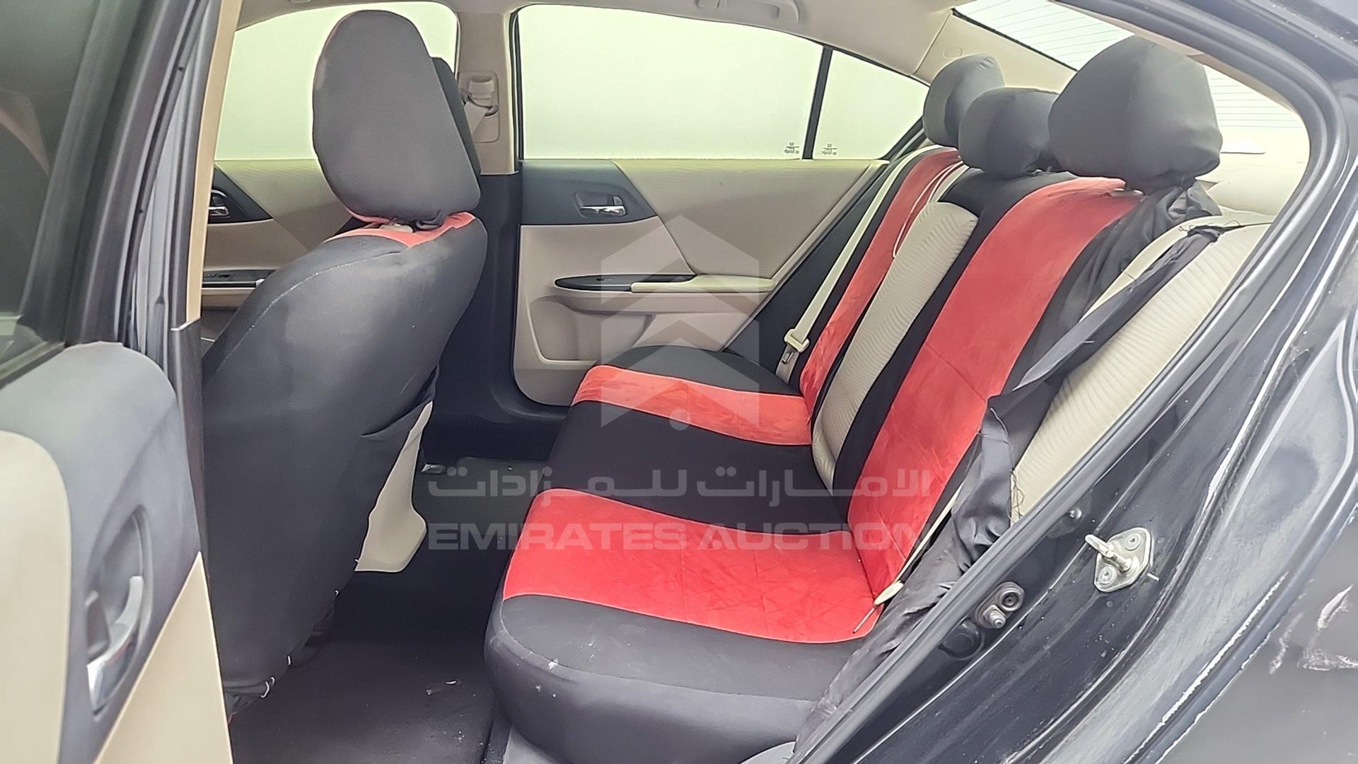 2017 HONDA ACCORD VIN: 1HGCR2F39HA102131