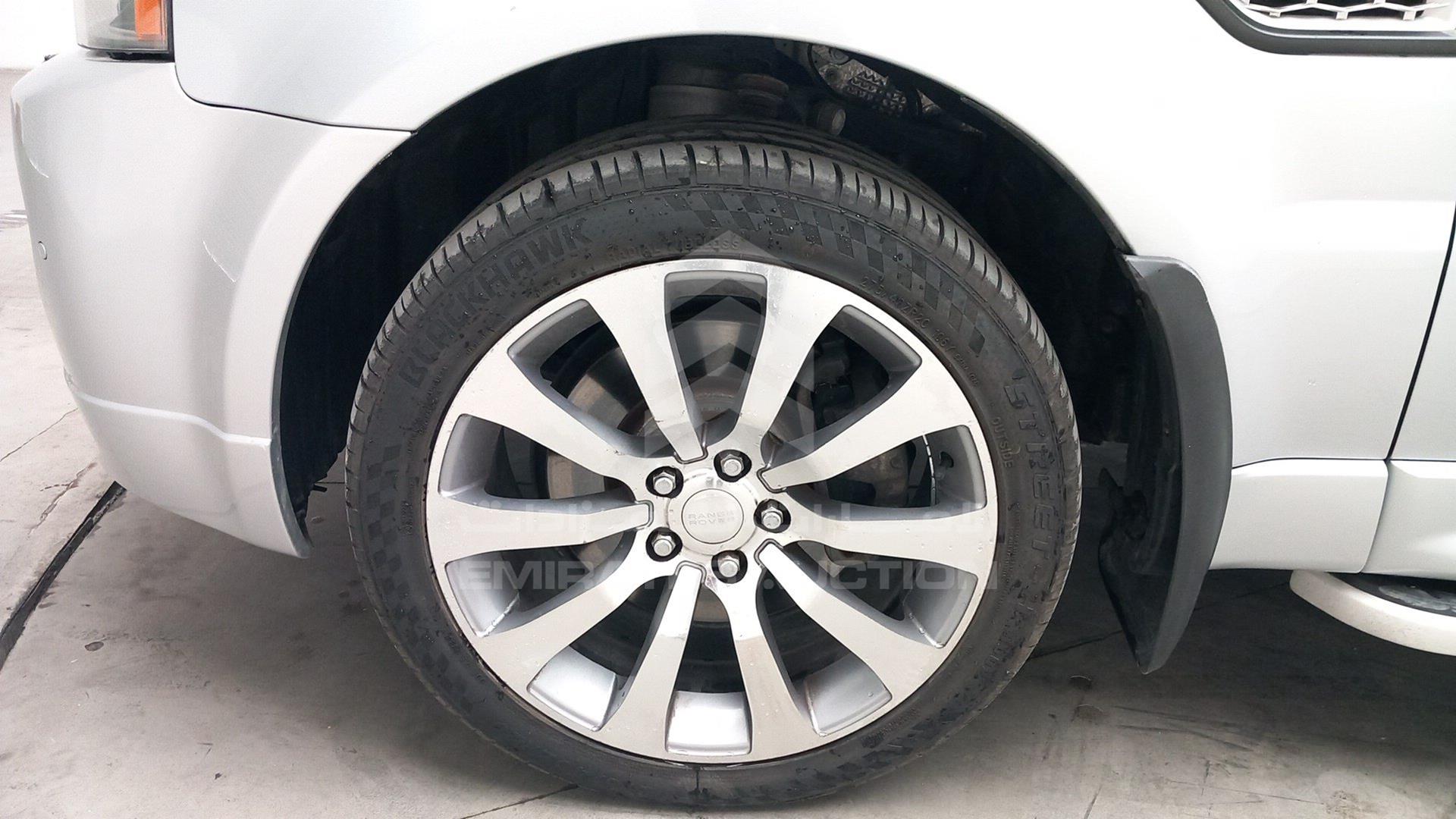 2011 RANGE ROVER SPORT VIN: SALLSAAD4BA298420