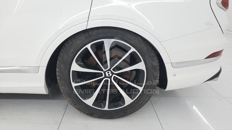 SJAAM2ZV0NC039794 Auction: EmiratesAuction Lot: 405218 SJAAM2ZV0NC039794 Bentley Bentayga 2022 WHITE Photo 27