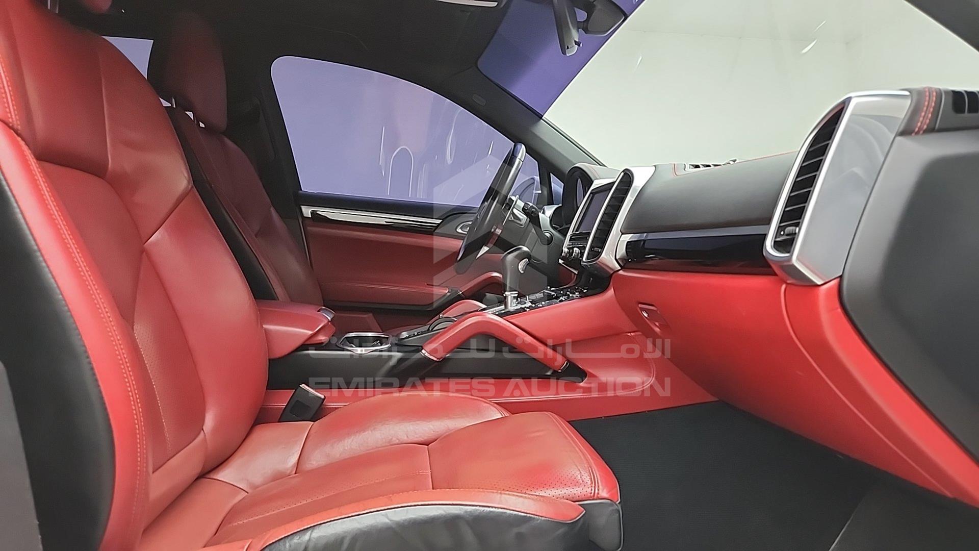 2016 PORSCHE CAYENNE VIN: WP1ZZZ92ZGLA03325