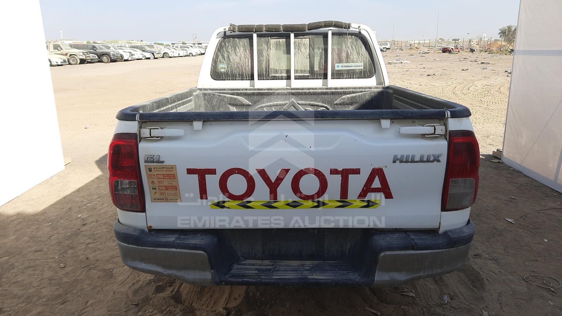 2017 TOYOTA HILUX VIN: MR0DX8CDXH0400056