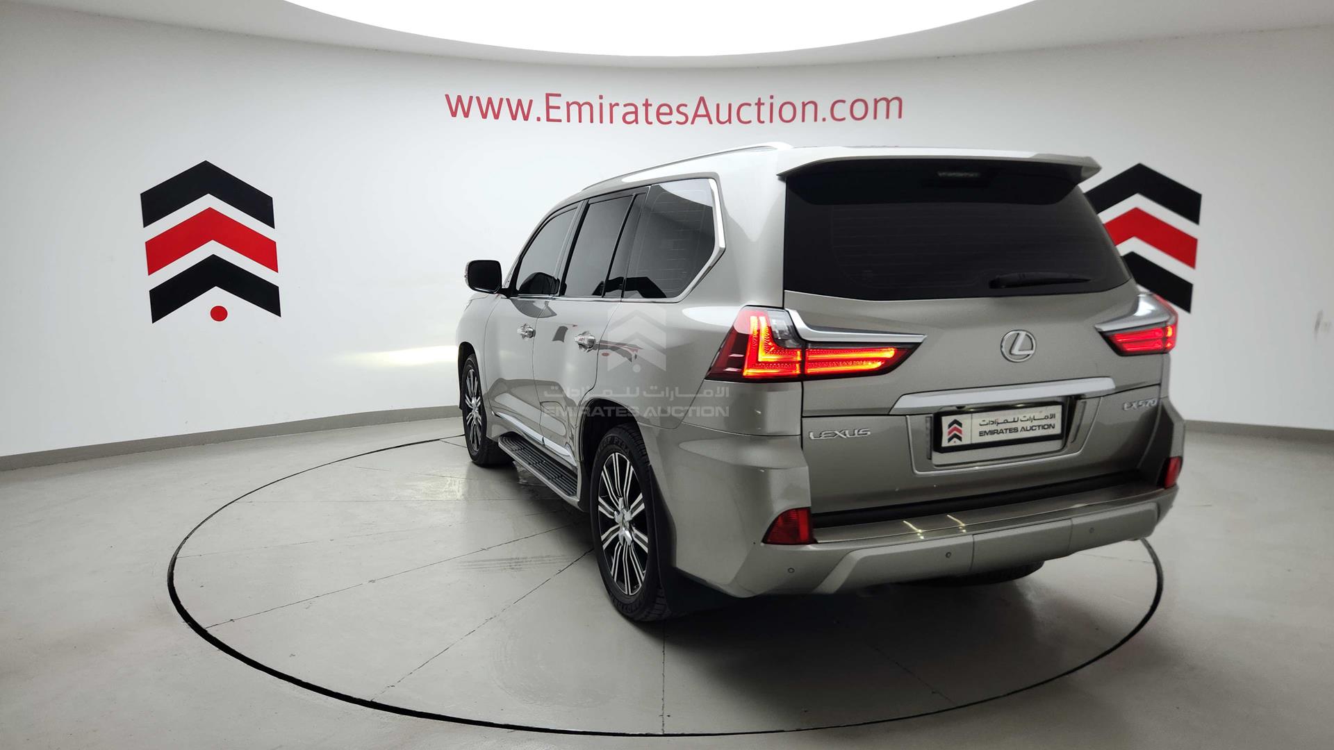2018 LEXUS LX 570 VIN: JTJHY00W2J4259693