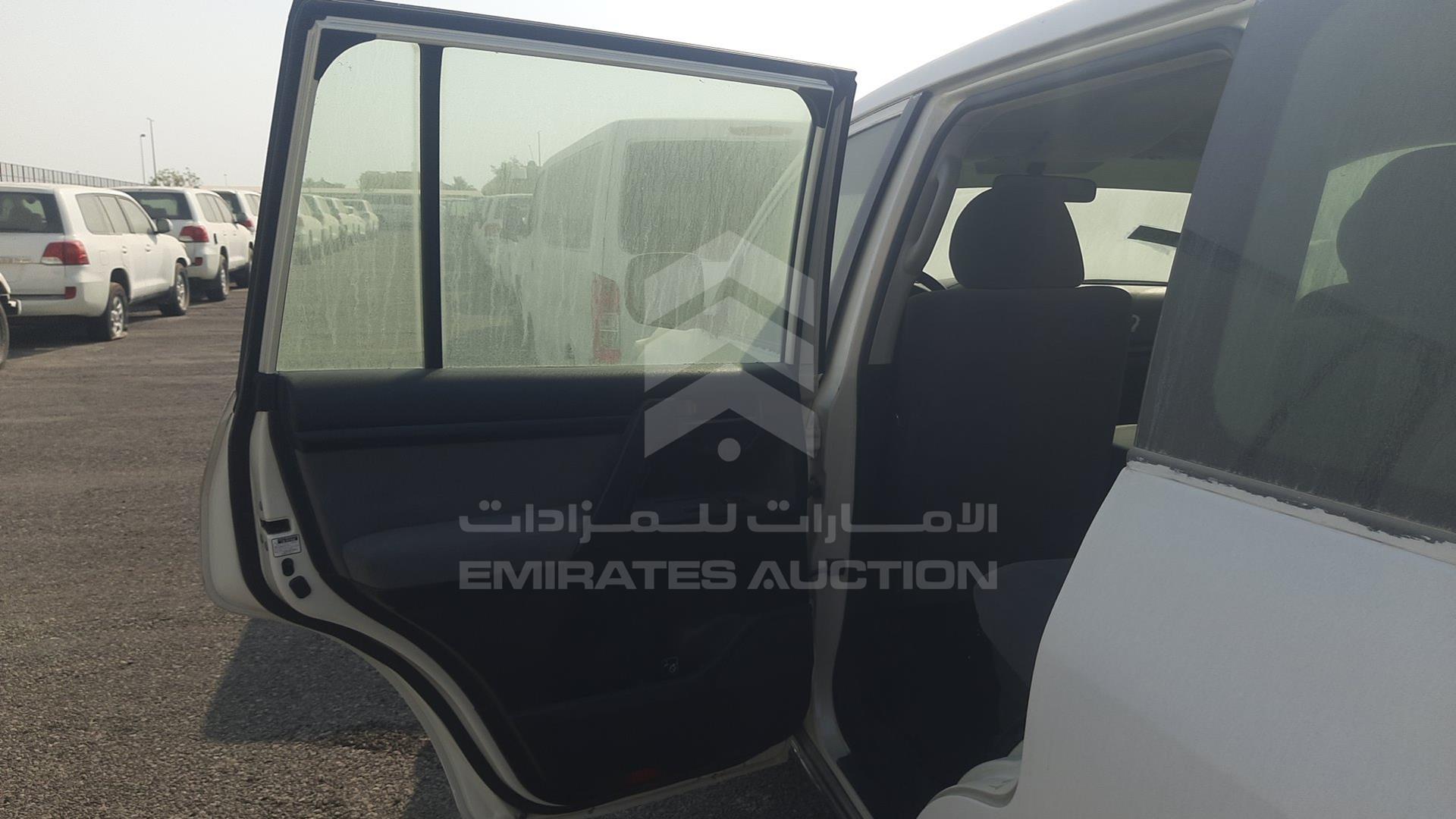 2011 TOYOTA LAND CRUISER VIN: JTMDU09J8B4043403