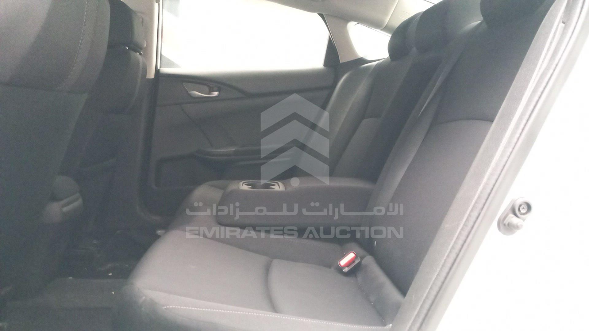 2018 HONDA CIVIC VIN: 2HGFC2F72JH501715