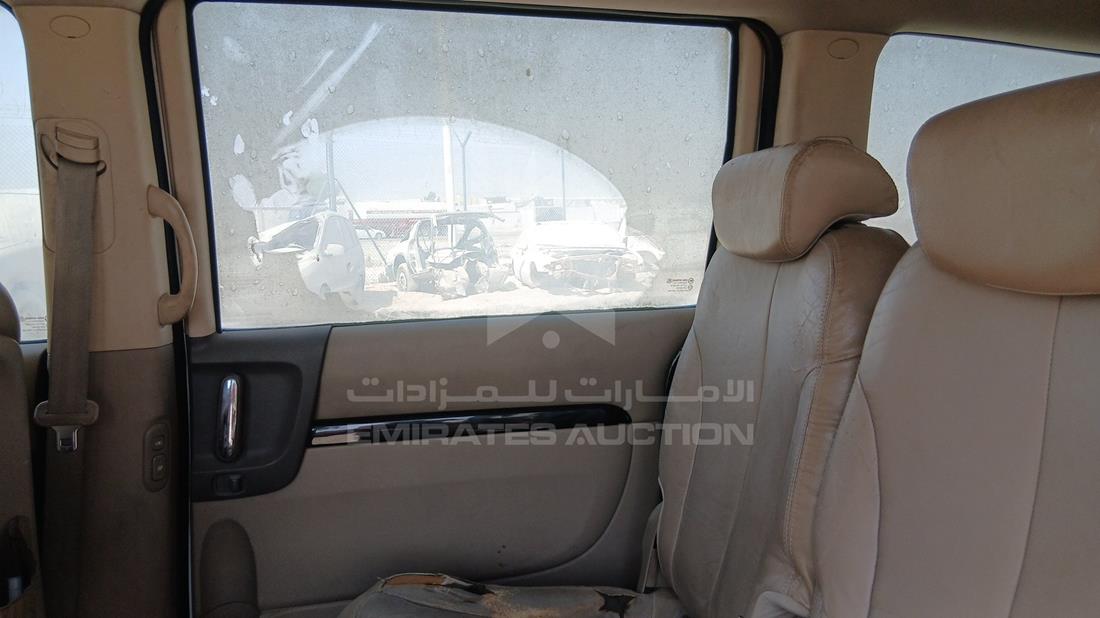 كيا كرنفال 2011 — الباب الخلفي الأيمن — صورة 21