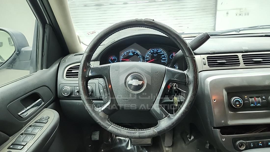 2008 Chevrolet Tahoe — Steering & Mounted Controls — Photo 13