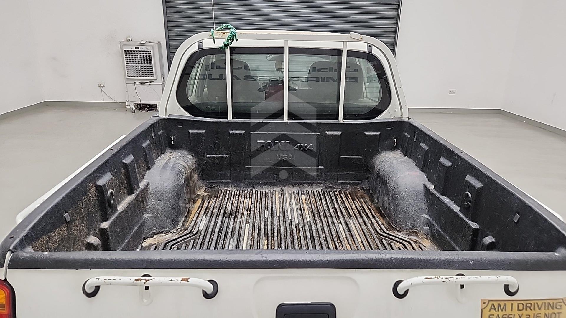 2013 MITSUBISHI L 200 VIN: MMBJNKA50DD007070