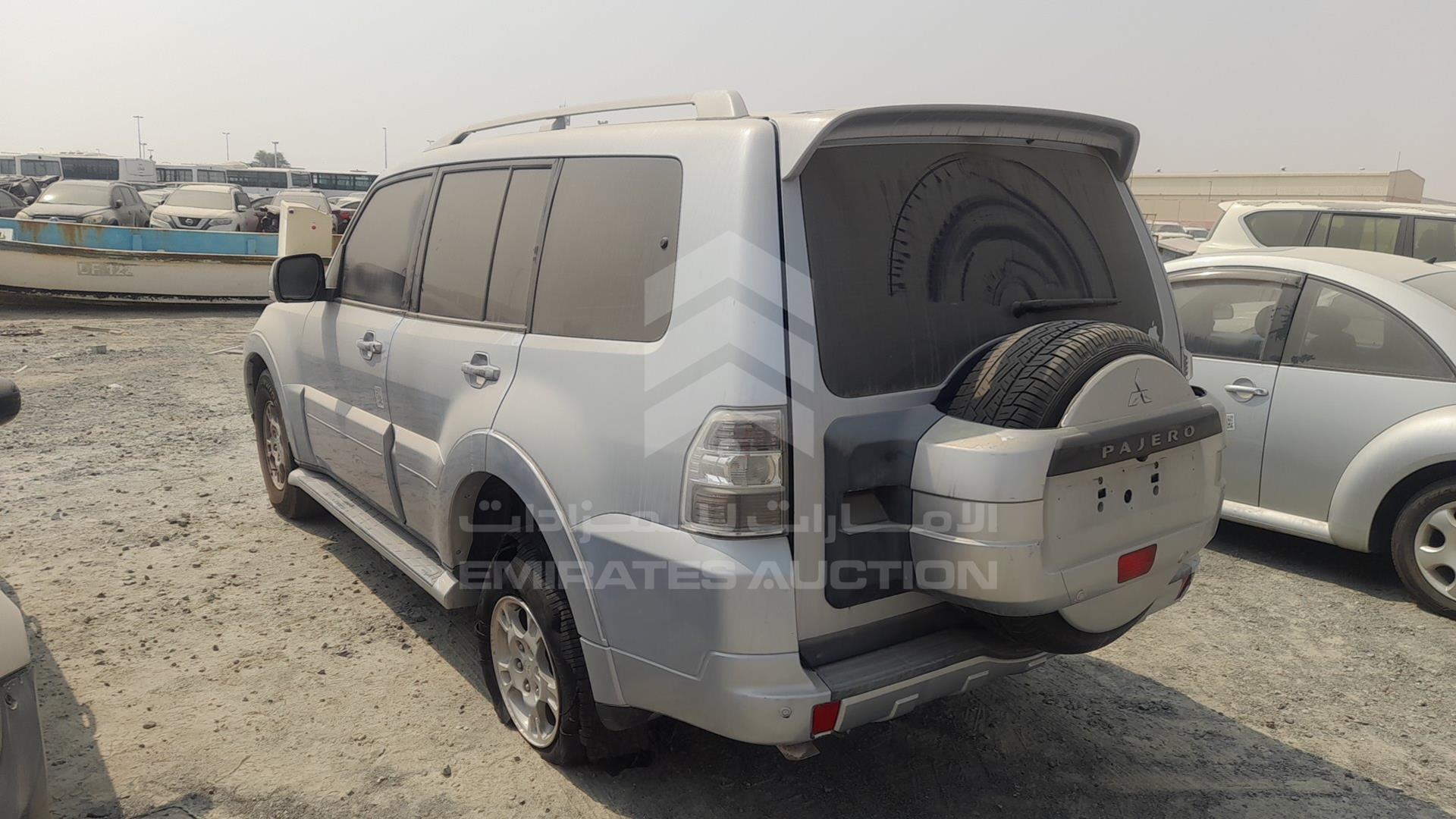 2008 MITSUBISHI PAJERO VIN: JMYLRV93W8J723952