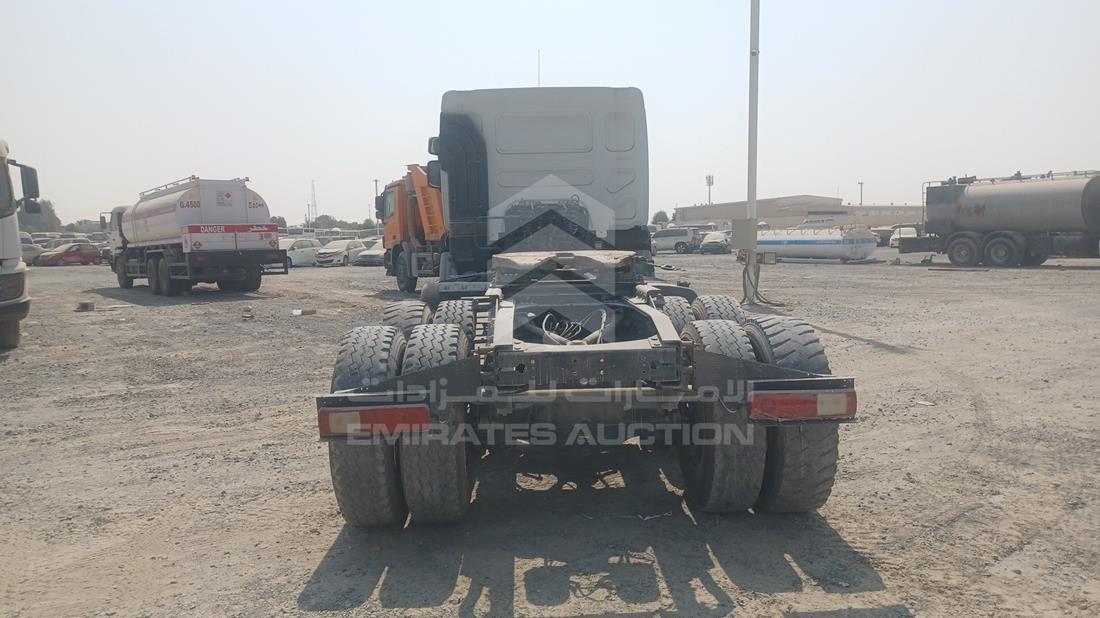 2014 Renault 440 — Rear View — Photo 8