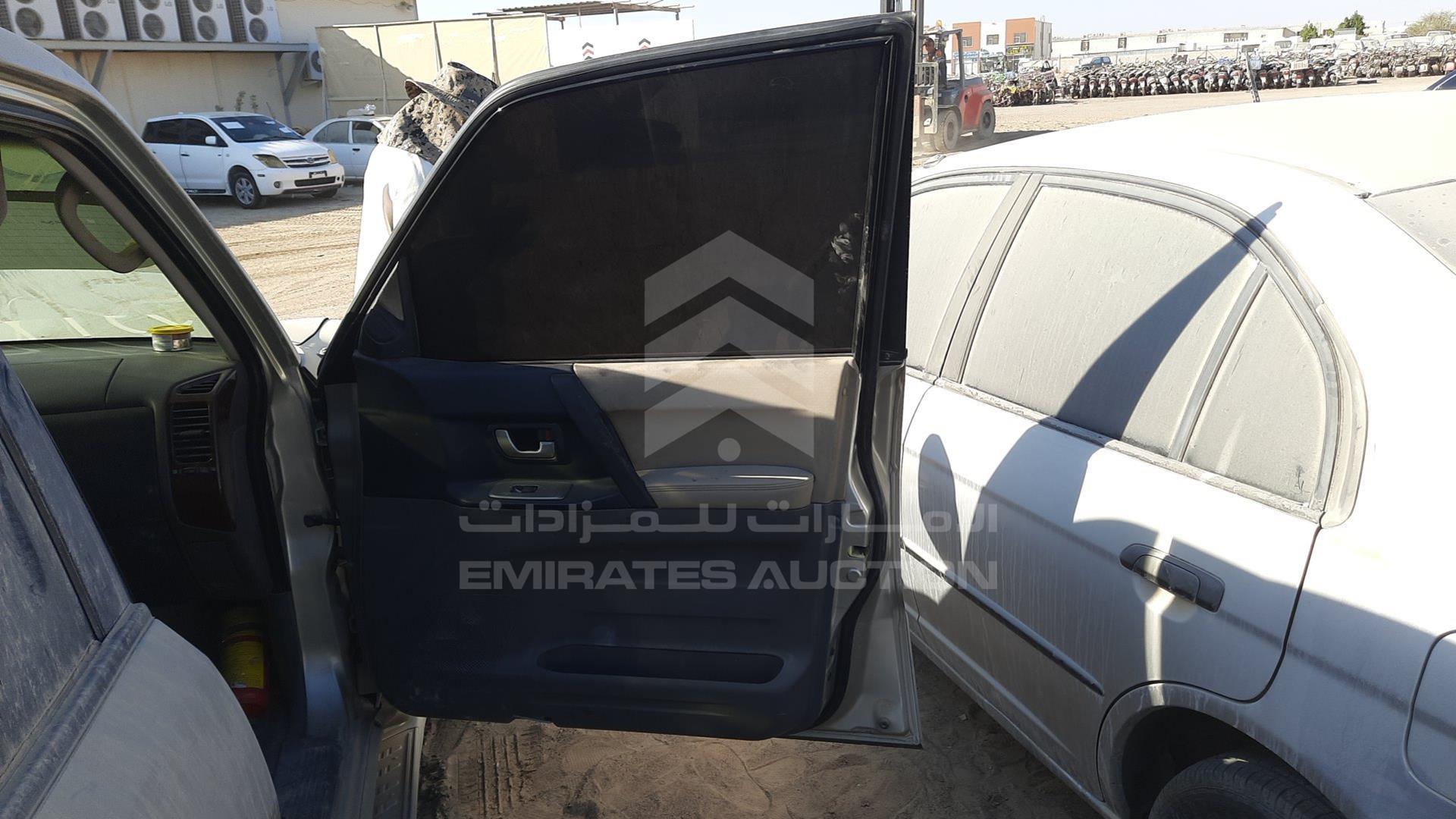 2006 MITSUBISHI PAJERO VIN: JMYLRV73W6J706265