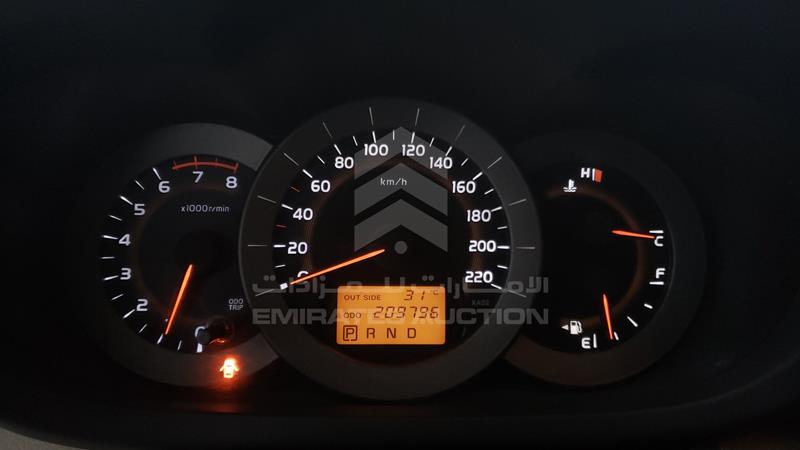 JTMBD31V685175120 Auction: EmiratesAuction Lot: 445927 JTMBD31V685175120 Toyota RAV 4 2008 WHITE Photo 2