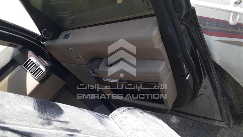 SALGA2DF9GA260951 Auction: EmiratesAuction Lot: 408501 SALGA2DF9GA260951 Range Rover Vogue 2016 BLACK Photo 25