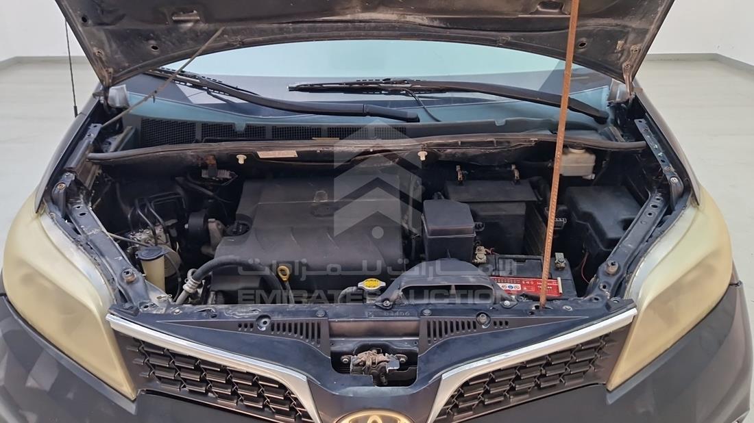 2012 Toyota Sienna — Engine Bay — Photo 36
