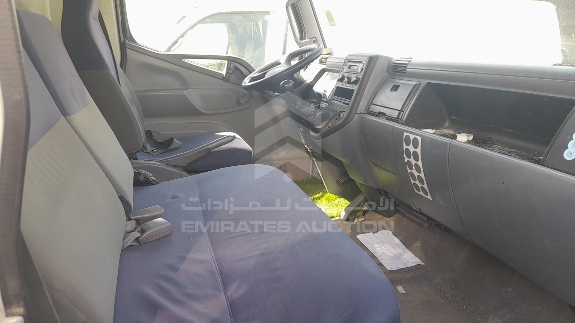 2015 MITSUBISHI CANTER VIN: JL7B6E1P8FK019136