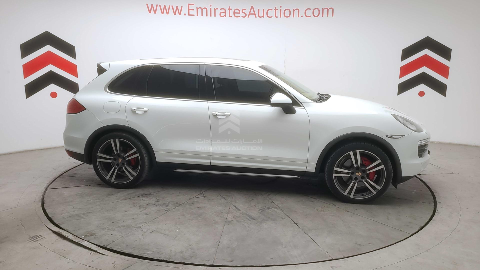 2013 PORSCHE CAYENNE VIN: WP1ZZZ92ZDLA83940