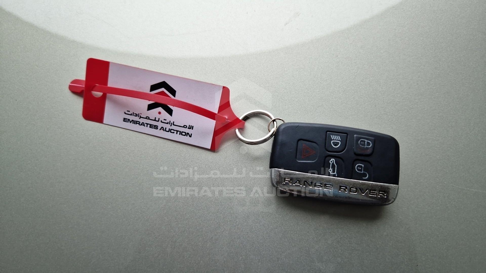 2014 RANGE ROVER EVOQUE VIN: SALVP1BG2EH935328