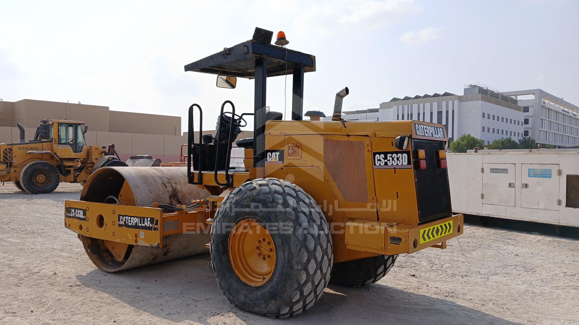 2002 CATERPILLAR CS533D VIN: CATCS533V5CZ00420