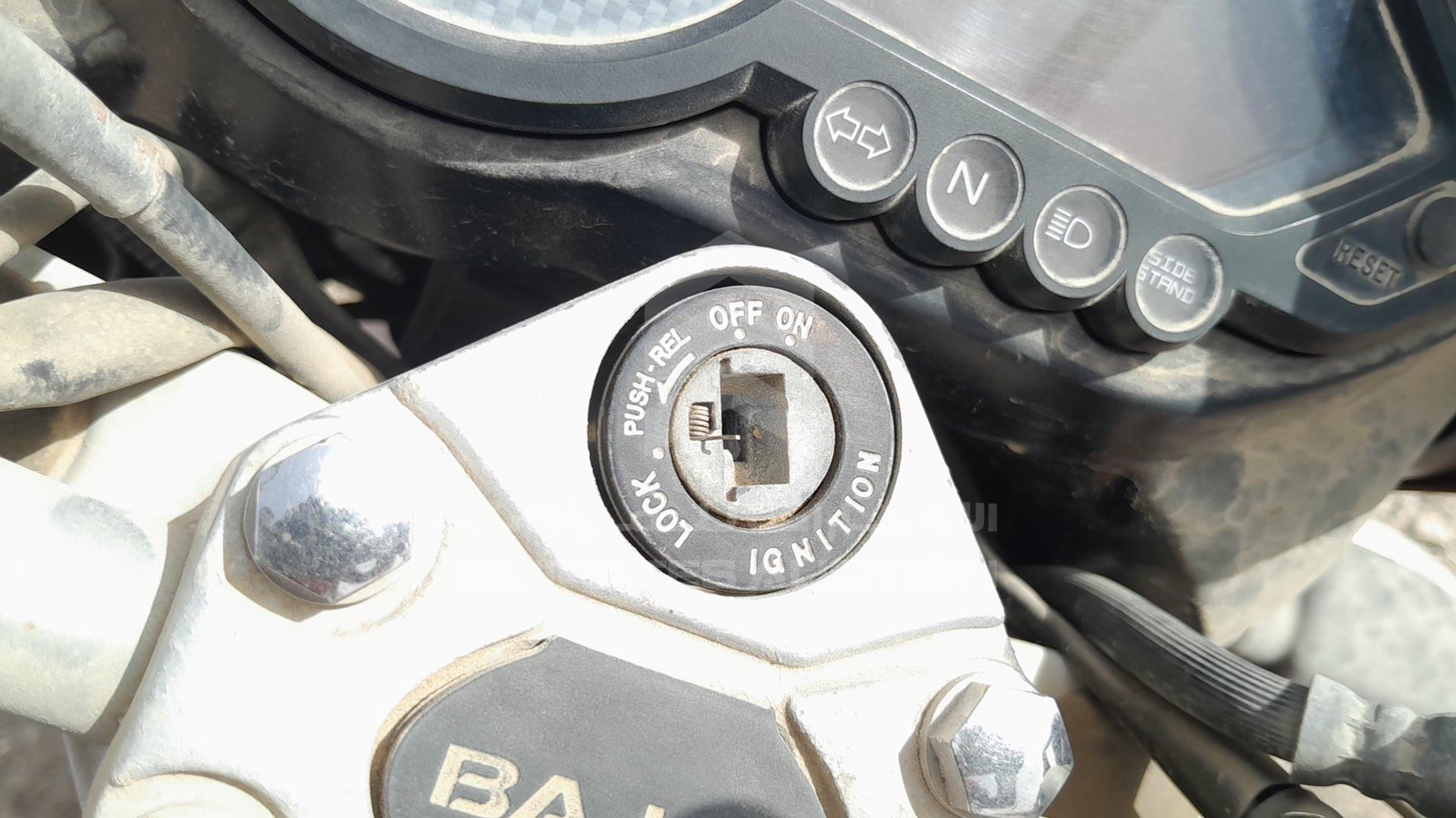 0 BAJAJ PULSAR VIN: MD2DHDHZZRCD34591