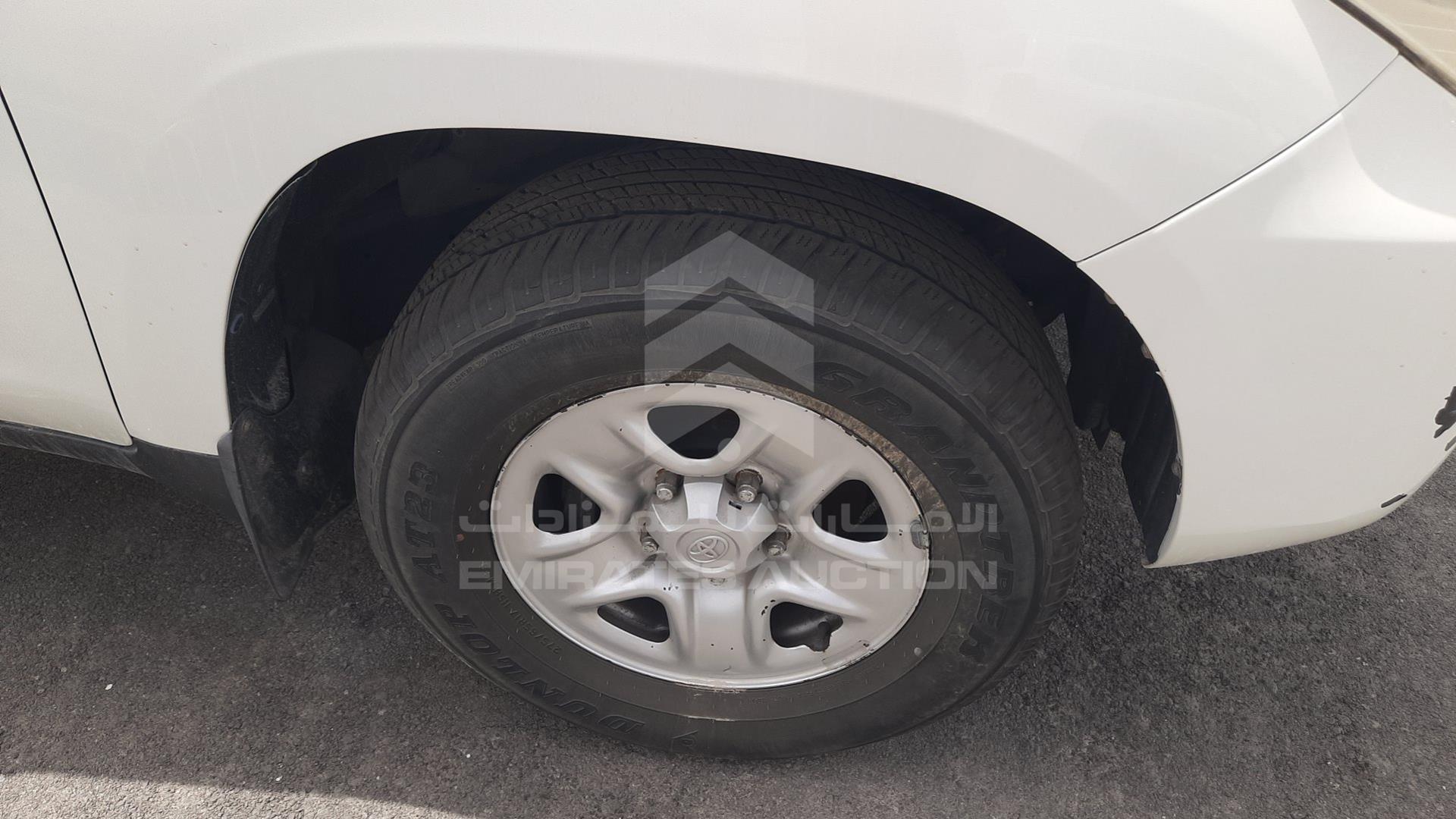 2013 TOYOTA LAND CRUISER VIN: JTMDU09J9D4063890