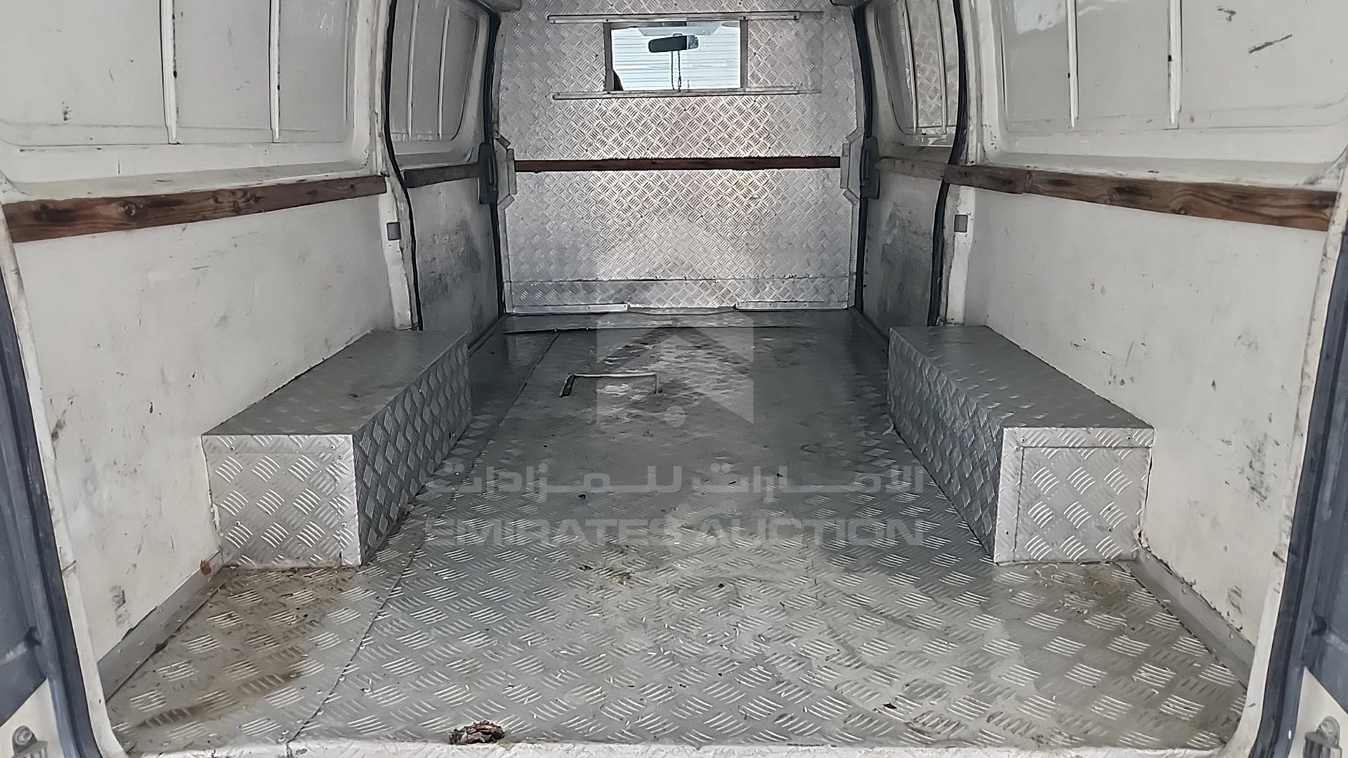 2009 TOYOTA HIACE VIN: JTFHX02P190042285