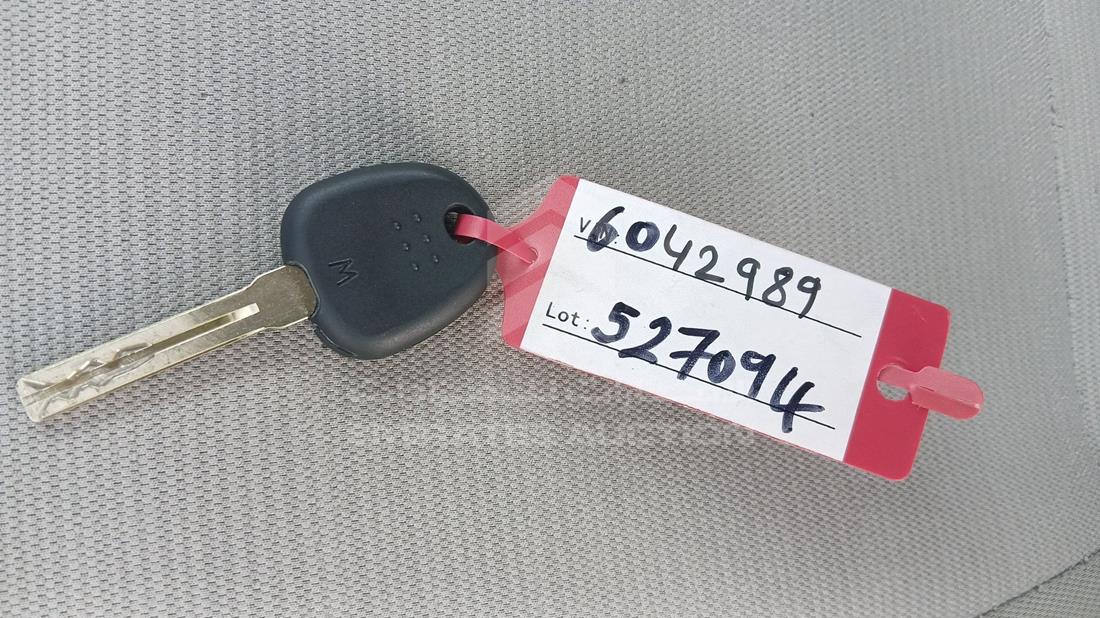2015 Kia Sedona — Keys — Photo 7