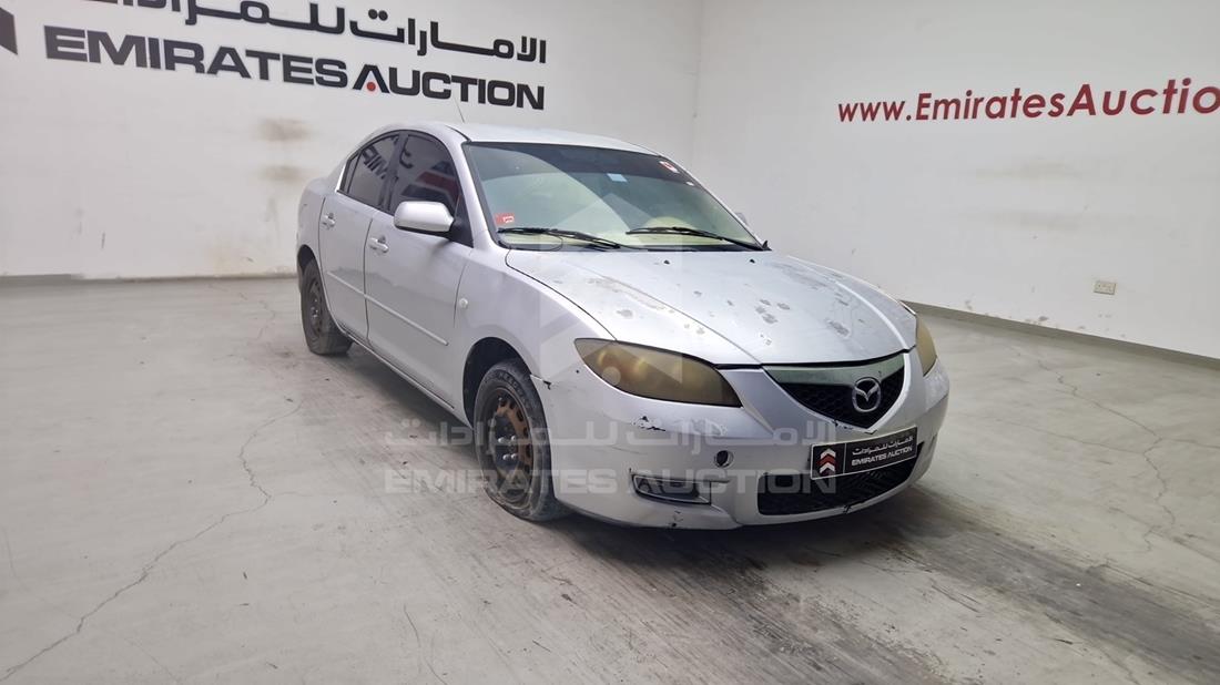 مازدا 3 2008 — الزاوية الأمامية اليمنى — صورة 10