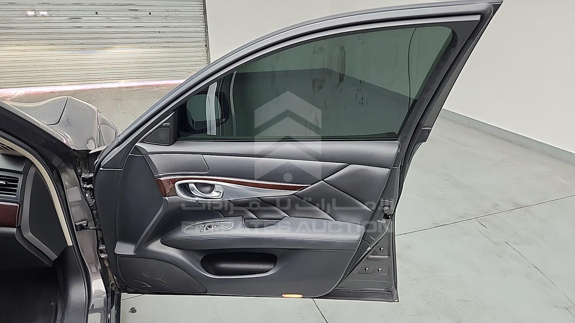 2016 INFINITI Q70 VIN: JNKBY1AP2GM320148