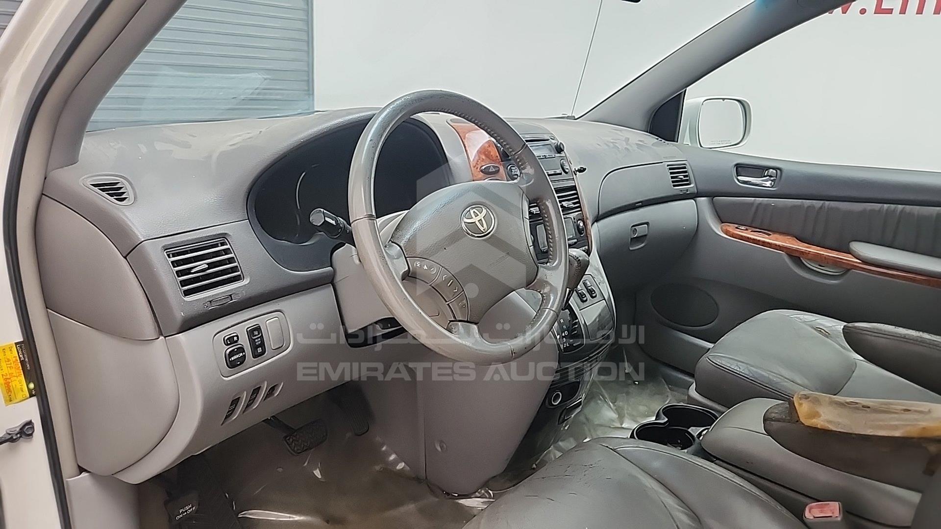 2008 TOYOTA SIENNA VIN: 5TDZK22CX8S209971