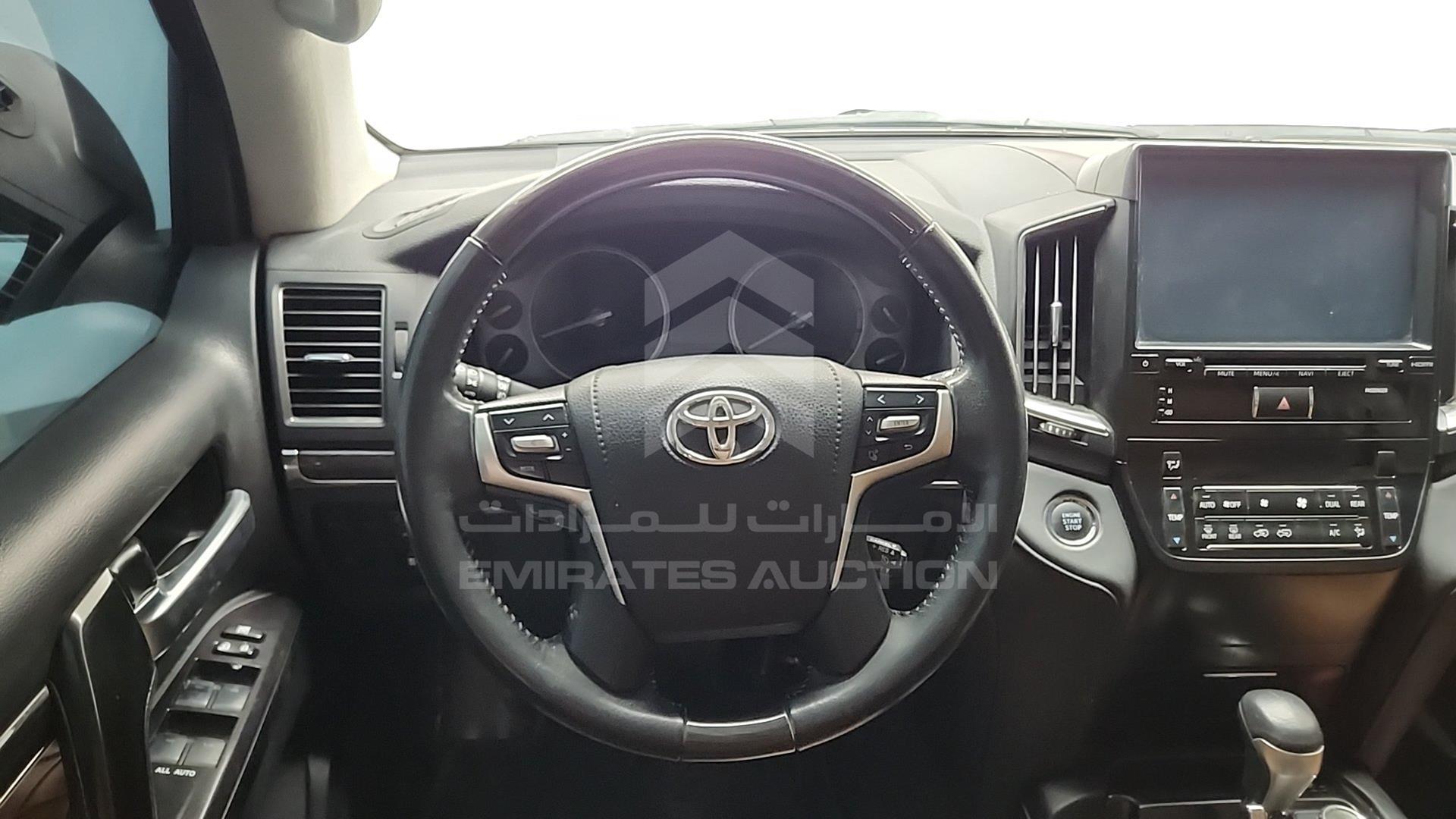 2021 TOYOTA LAND CRUISER VIN: JTMHX01J7M4225066