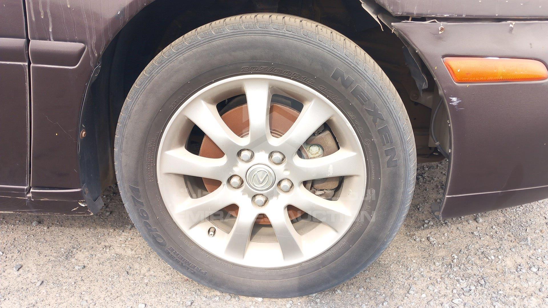 2004 LEXUS ES 330 VIN: JTHBA30G045004903