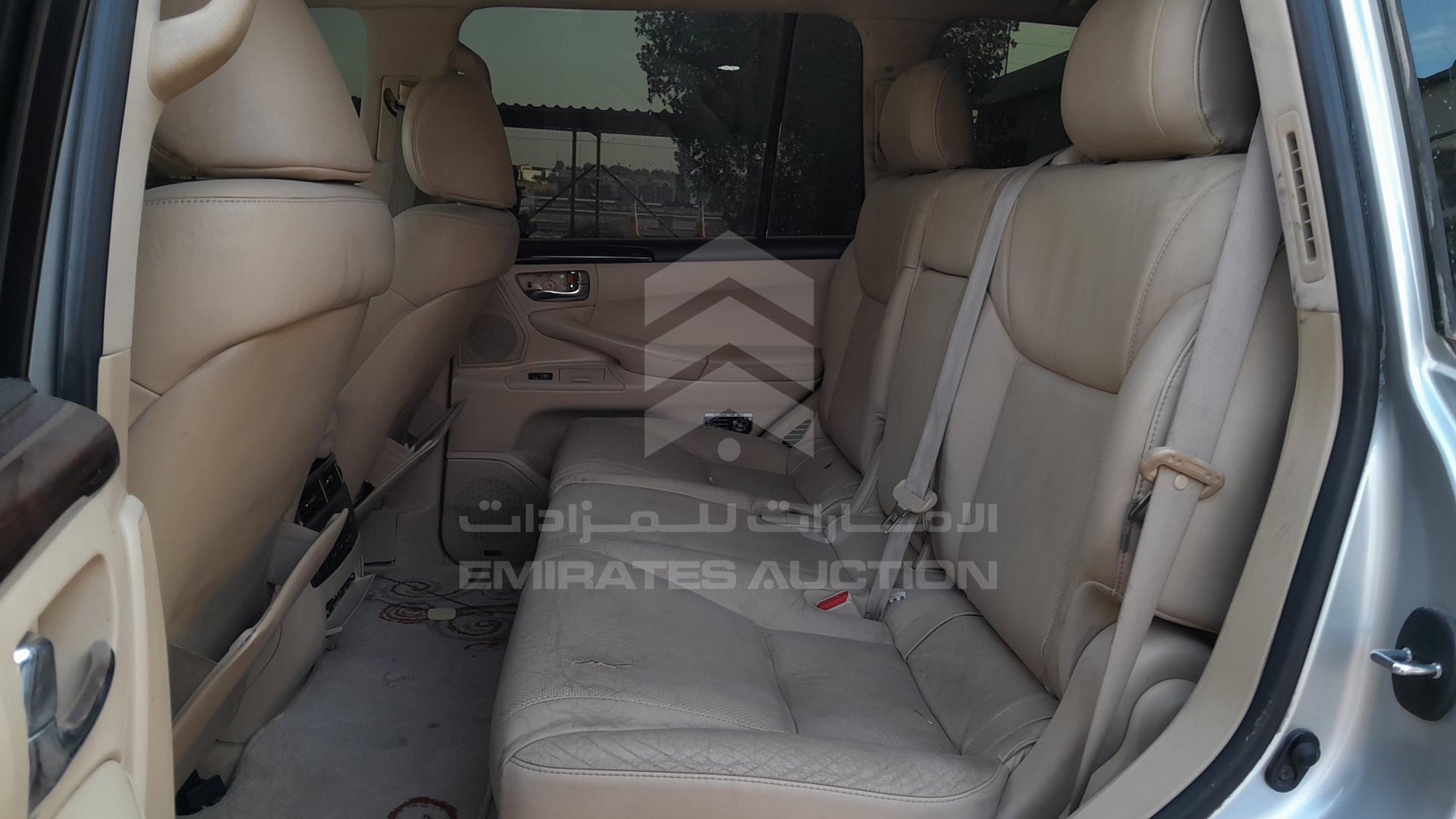 2009 LEXUS LX 570 VIN: JTJHY00W994024879