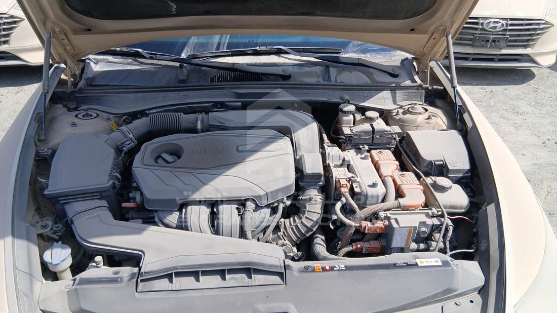 2021 Hyundai Sonata Hybrid — Engine Bay — Photo 27
