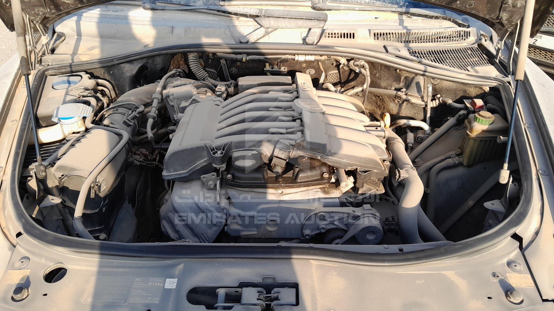 2010 VOLKSWAGEN TOUAREG VIN: WVGAL27L4AD011385