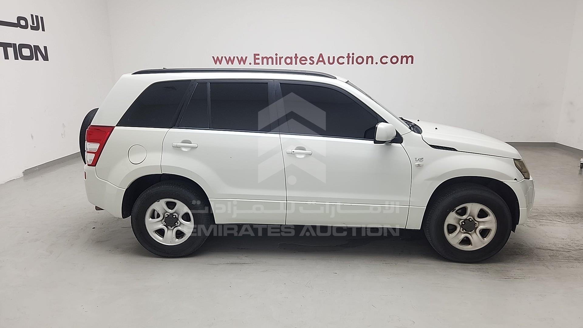 2008 SUZUKI GRAND VITARA VIN: JS3TD94V184110038