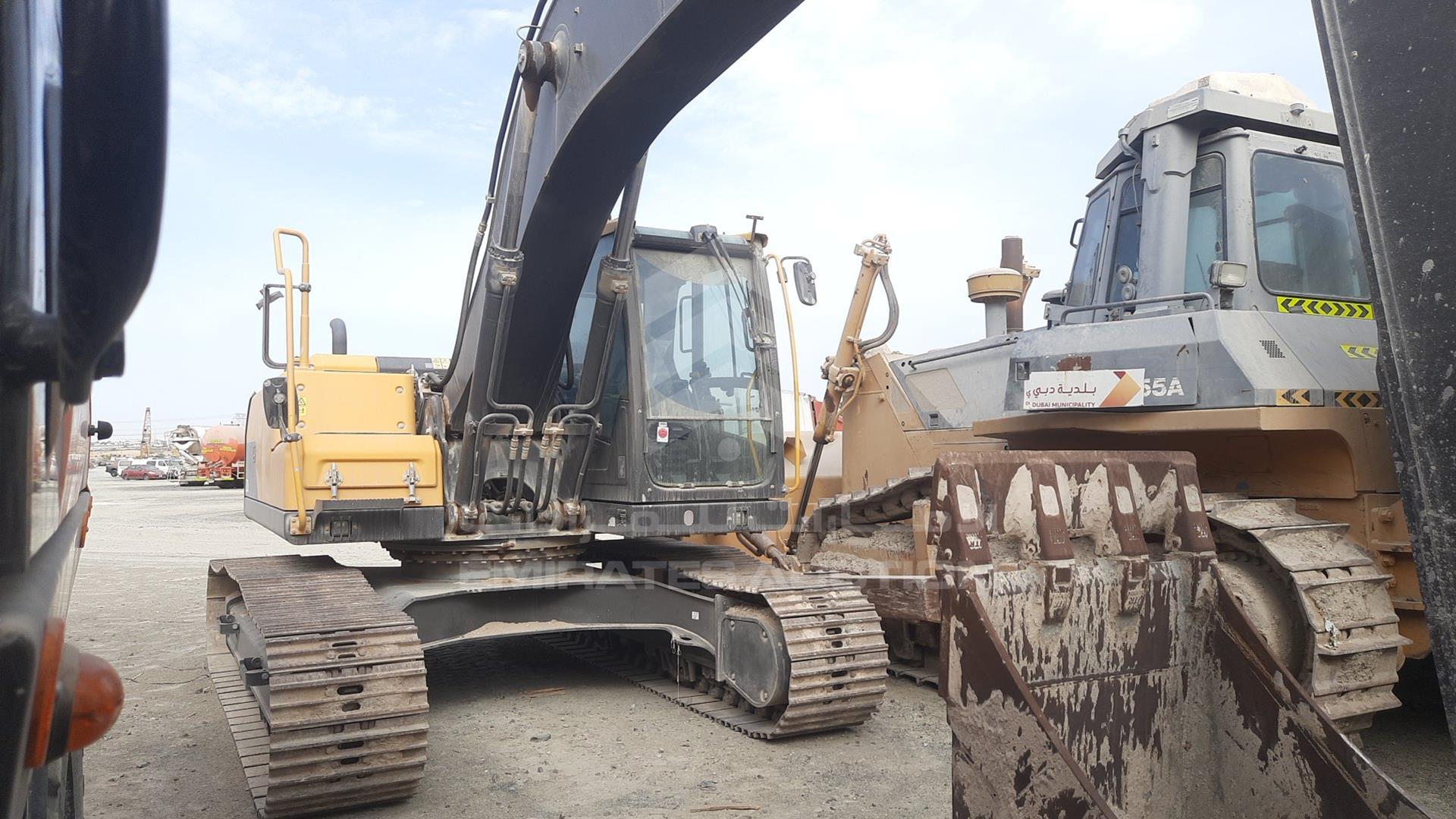 2024 VOLVO EC220DL VIN: VCEC220DE00232955